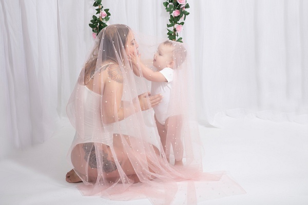 IMG_5393 - Taylor's motherhood session - Erin Larkins Photography