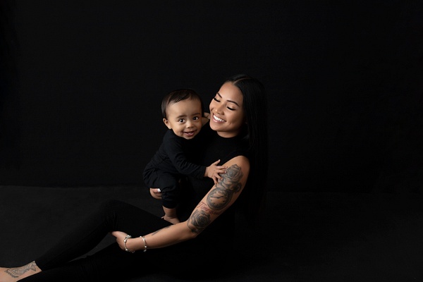 IMG_4908 - Wendee's 1 year motherhood session - Erin Larkins Photography