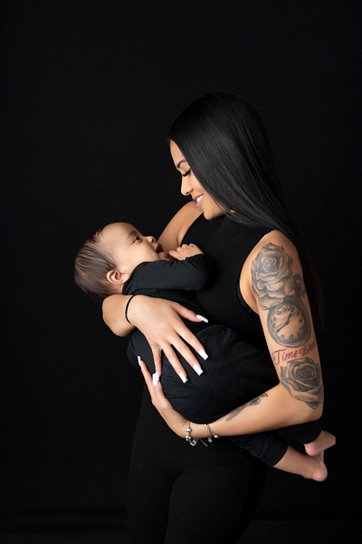 IMG_4992 - Wendee's 1 year motherhood session - Erin Larkins Photography