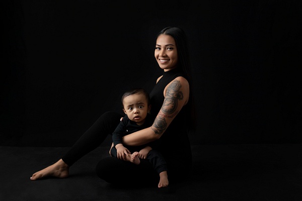 IMG_4835 - Wendee's 1 year motherhood session - Erin Larkins Photography 