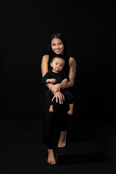 IMG_5016 - Wendee's 1 year motherhood session - Erin Larkins Photography 