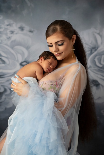 IMG_1466 - Guilliana's newborn motherhood session - Erin Larkins Photography