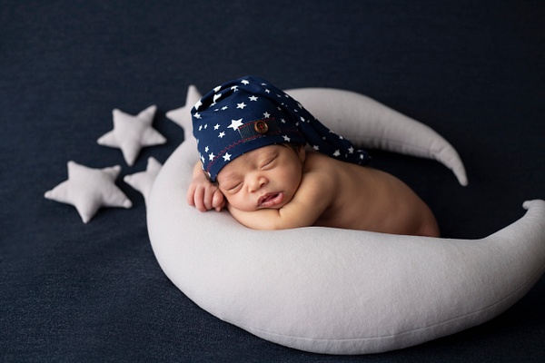 IMG_1307capri - Apollo's newborn - Erin Larkins Photography