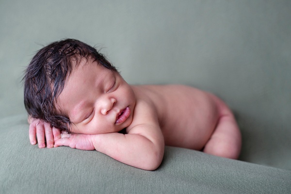 IMG_1261nat - Apollo's newborn - Erin Larkins Photography