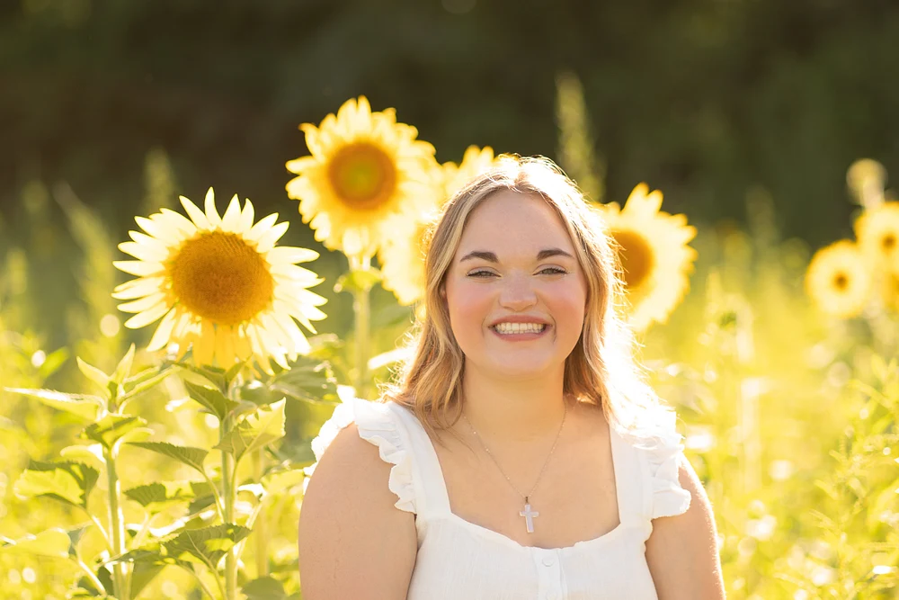 Alyvia Senior Session-152-Edit