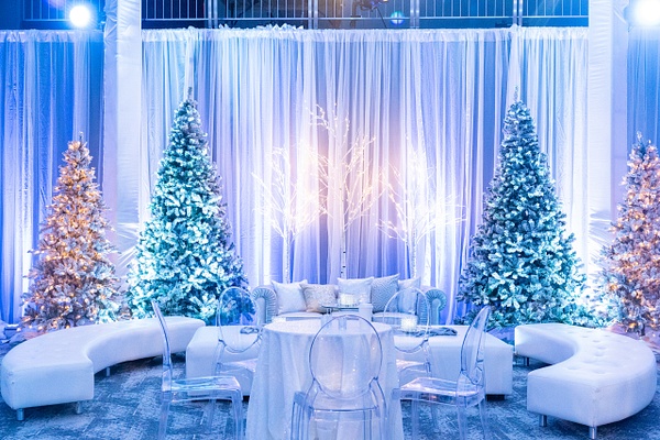 20191221_Catalyst_Experiential_Holiday_Margo_Reed_Photo-18 - Weddings - Margo Reed