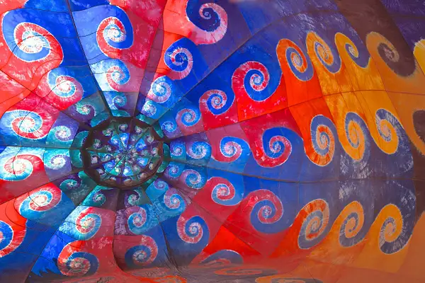 Balloon spirals by Fotoclave Gallery