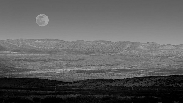 Moon Song - Landscapes - Gwen Kurzen Photo