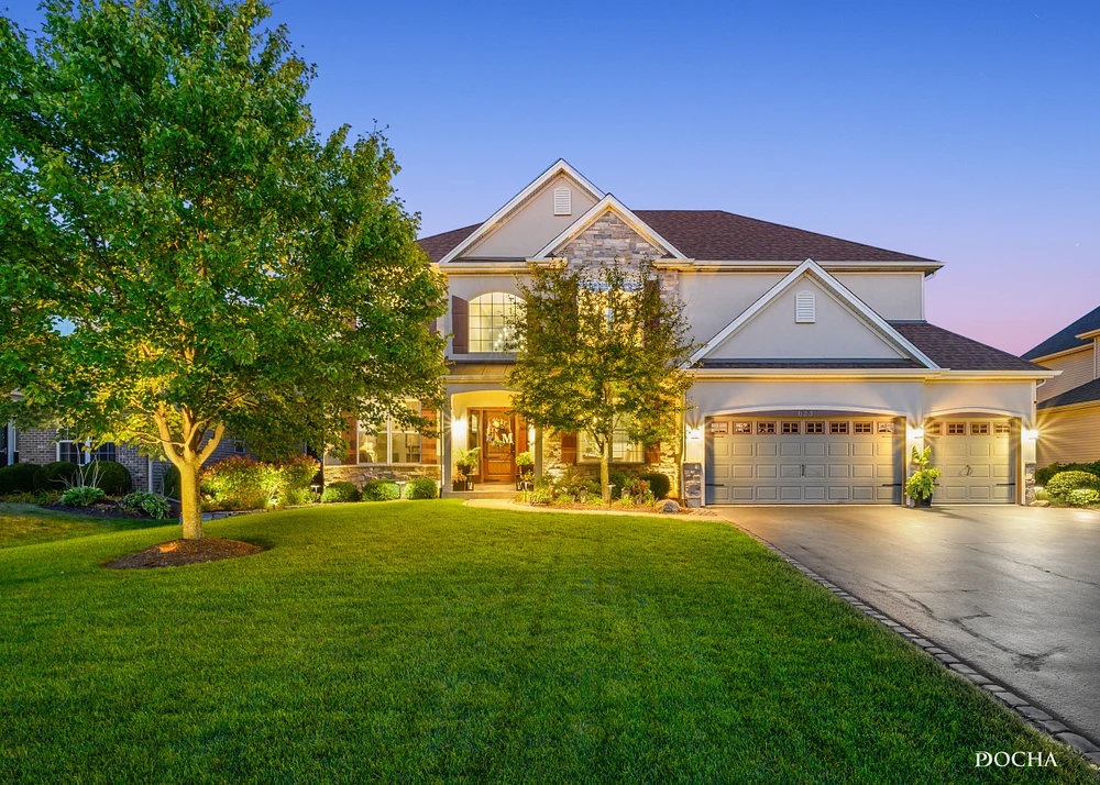 North Aurora 623 Bennett Drive_ Docha Real Estate Photography-121