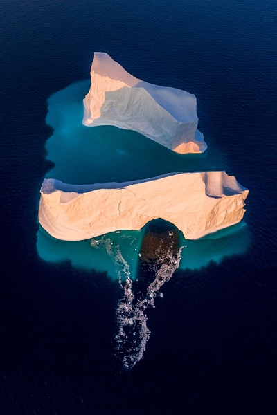 Icebergs-30,-Disko-Bay,-Greenland - IAN PLANT 