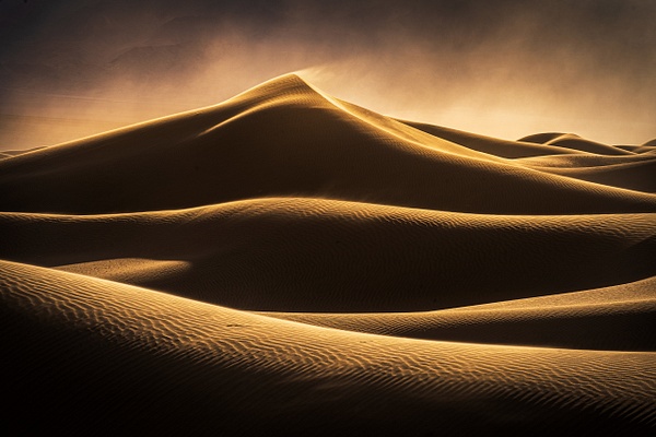 Sandstorm-2,-Mesquite-Flat-Dunes,-Death-Valley,-California,-USA - IAN PLANT
