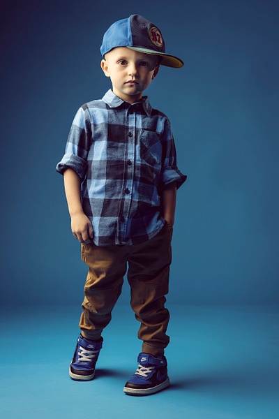 boy studio portrait with hat - Flo McCall Photography