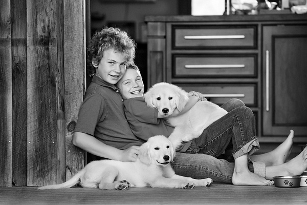 brothers with puppy - Flo McCall Photography