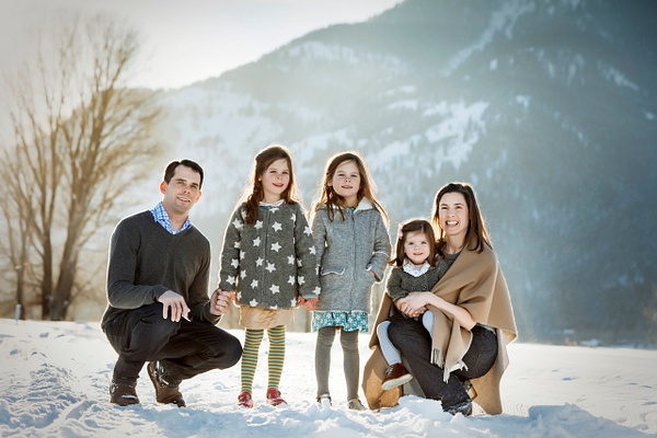 Winter portrait with daughters - Flo McCall Photography
