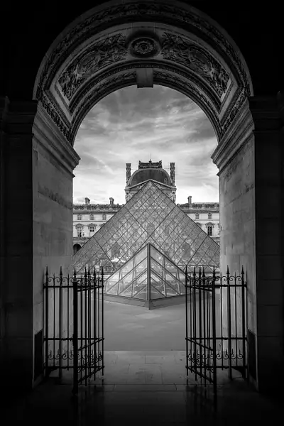Louvre in Paris by lisaacampbell
