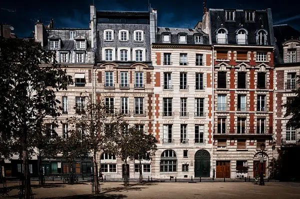 Place Dauphine by DanGPhotos