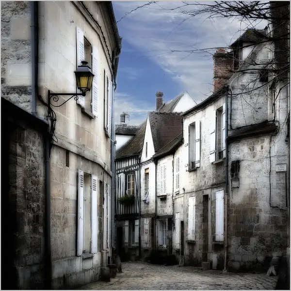 Senlis - France by DanGPhotos