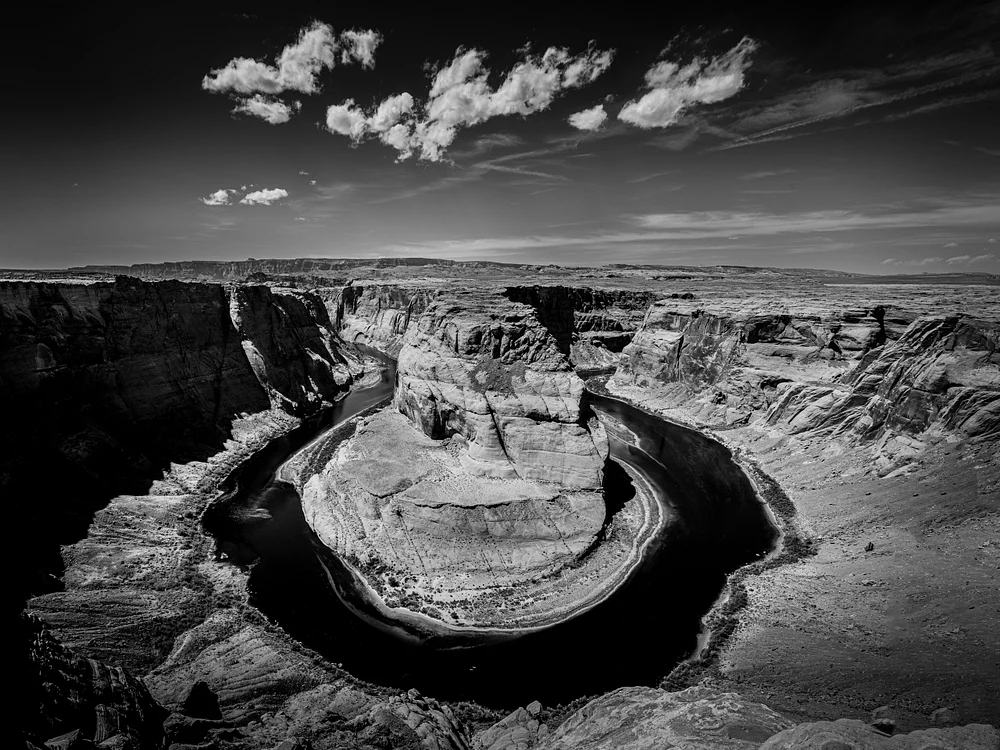 Majestic Horseshoe Bend: A Black and White Perspective
