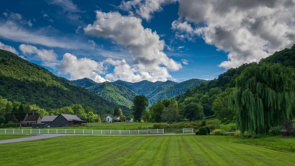Picturesque Maggie Valley Landscape in North Carolina