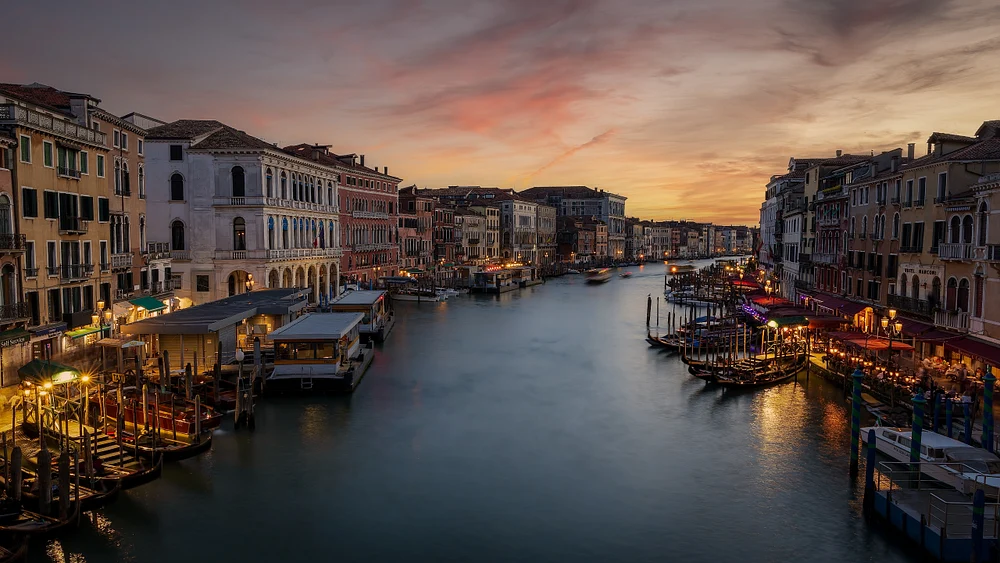 Twilight Magic on Venice's Grand Canal: Historic Palazzos and Gondolas at Sunset