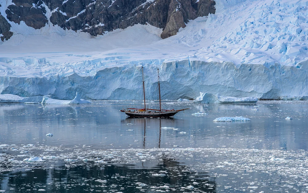 Sailing, Antarctica