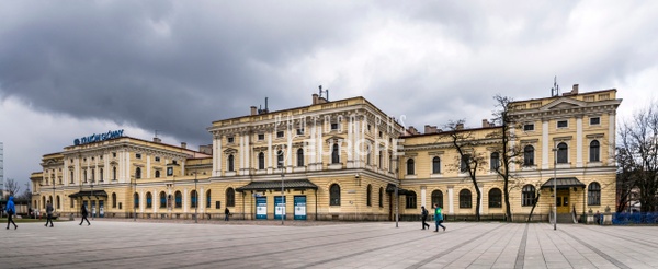 Kraków-Główny-railway-station-Krakow - Photographs of Europe