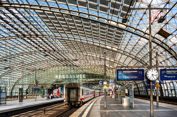 Berlin-Hauptbahnhof-main-station-berlin-germany - Photographs of Europe 