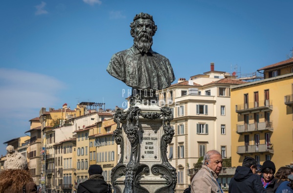 Statue-of-Benvenuto-Cellini-Florence-Itlay - Photographs of Europe 