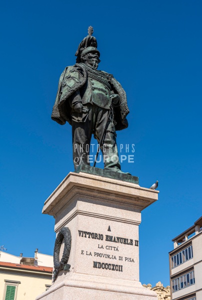 Statue-Of-Vittorio-Emanuele-II-Pisa-Italy - Photographs of Europe