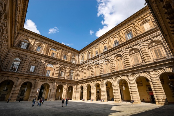 Pitti-Palace-courtyard-Florence-Italy - Photographs of Europe 