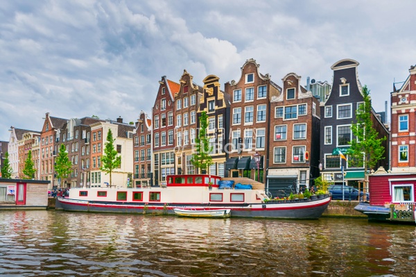 Crooked-houses-Amsterdam-Netherlands - Photographs of Europe 