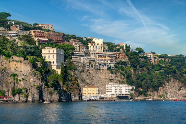 Hotels-on-the-cliffs-Sorrento-Italy - Photographs of the Amalfi Coast, Capri and Sorrento, Italy