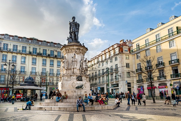 The-monument-to-Luís-de-Camões-Lisbon-Portugal - Photographs of Europe 