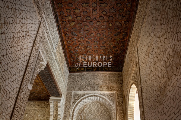 Alhambra-amazing-carving-Granada-Spain - Photographs of Europe