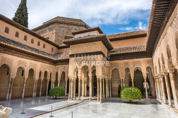 Courtyard-Lions-Palace-Granada-Spain - Photographs of Europe