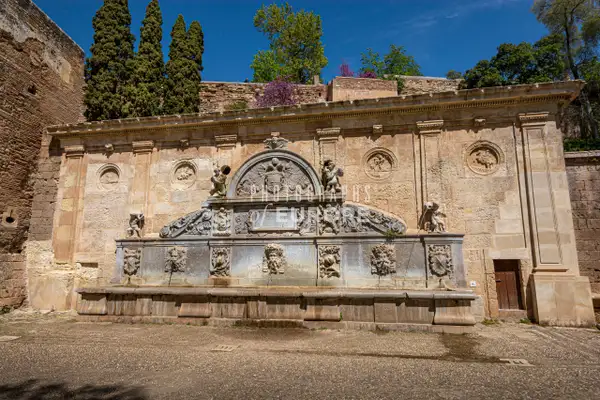 Pilar-de-Carlos-V-elaborate-fountain-Alhambra-Granada-Spa...