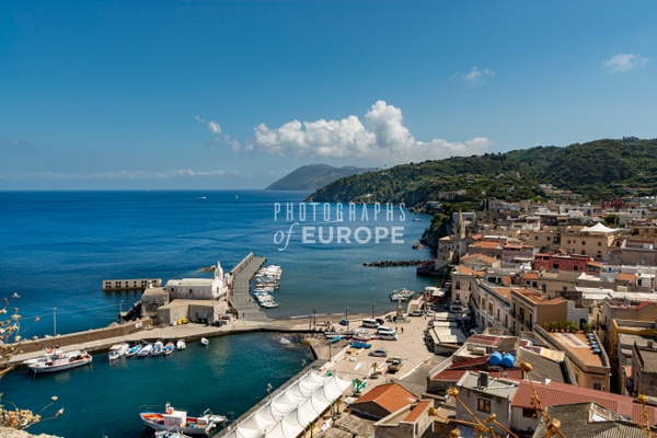 Lipari-old-port-Lipari-Aeolian-Islands-Italy - Photographs of Europe