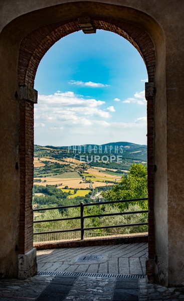 Countryside-view-through-arch-Perugia-Umbria-Italy - Photographs of Europe