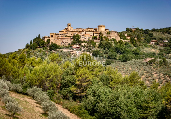 Hill-top-town-Umbria-Italy - Photographs of Europe 