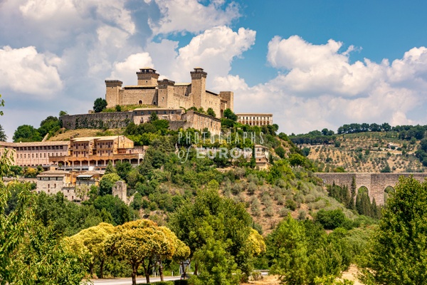 The-Albornoz-Fortress of-Spoleto-Umbria-Italy - Photographs of Europe