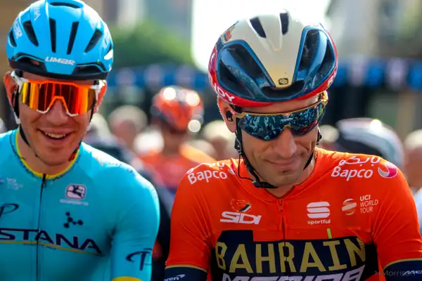 20191008-Ballerini with Nibali ready to go by...