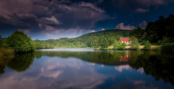 House by the lake by Daniel Guimberteau