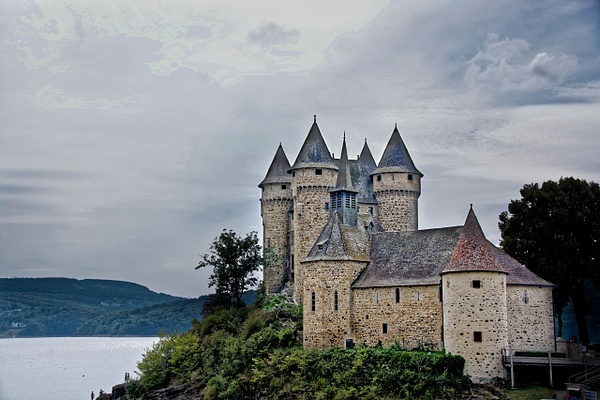 Castle of Val - Home - Dan Guimberteau