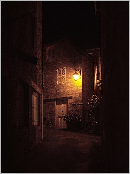Treignac at night - Portfolio - Dan Guimberteau 