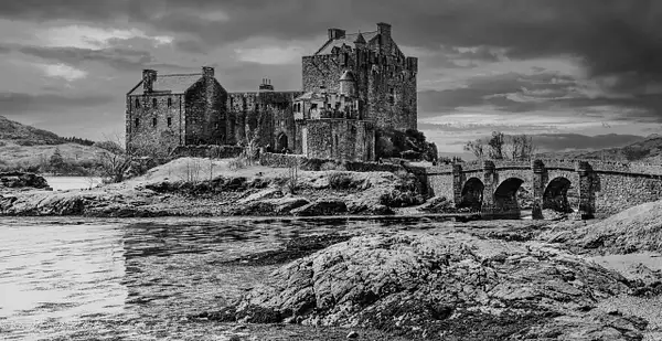 Eilean Donan castle by StephanieRudd