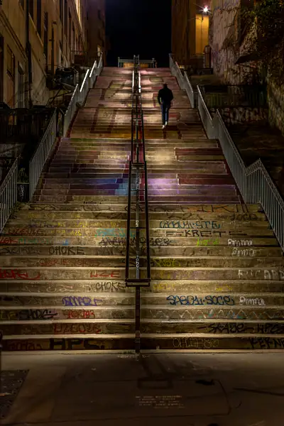 L'escalier by Brice Aretin