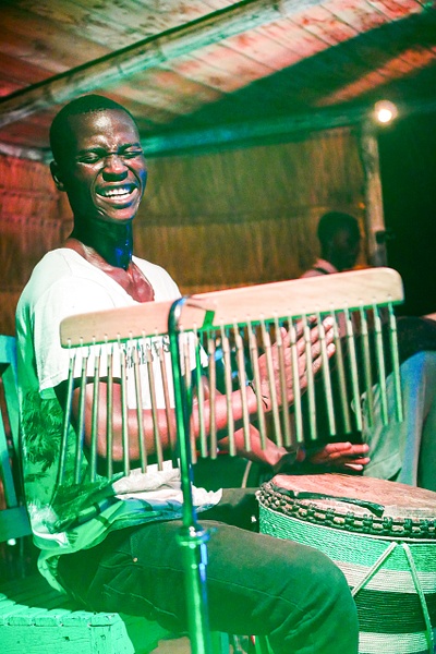 Musicien de Zanzibar - Oriane Baldassarre Photographie