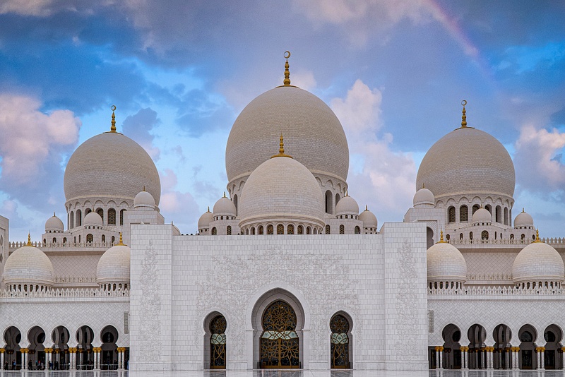 Elegance in Marble: The Sheikh Zayed Grand Mosque