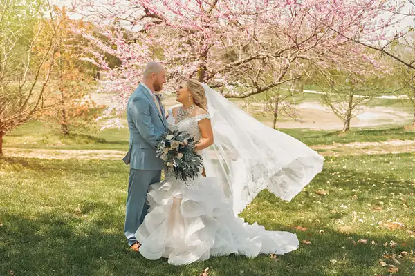 St. Louis Spring Wedding by Kim Ackerman