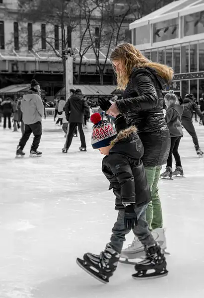 Learning to skate _6_BLUR_BW_D855310 copy by NormSolomon